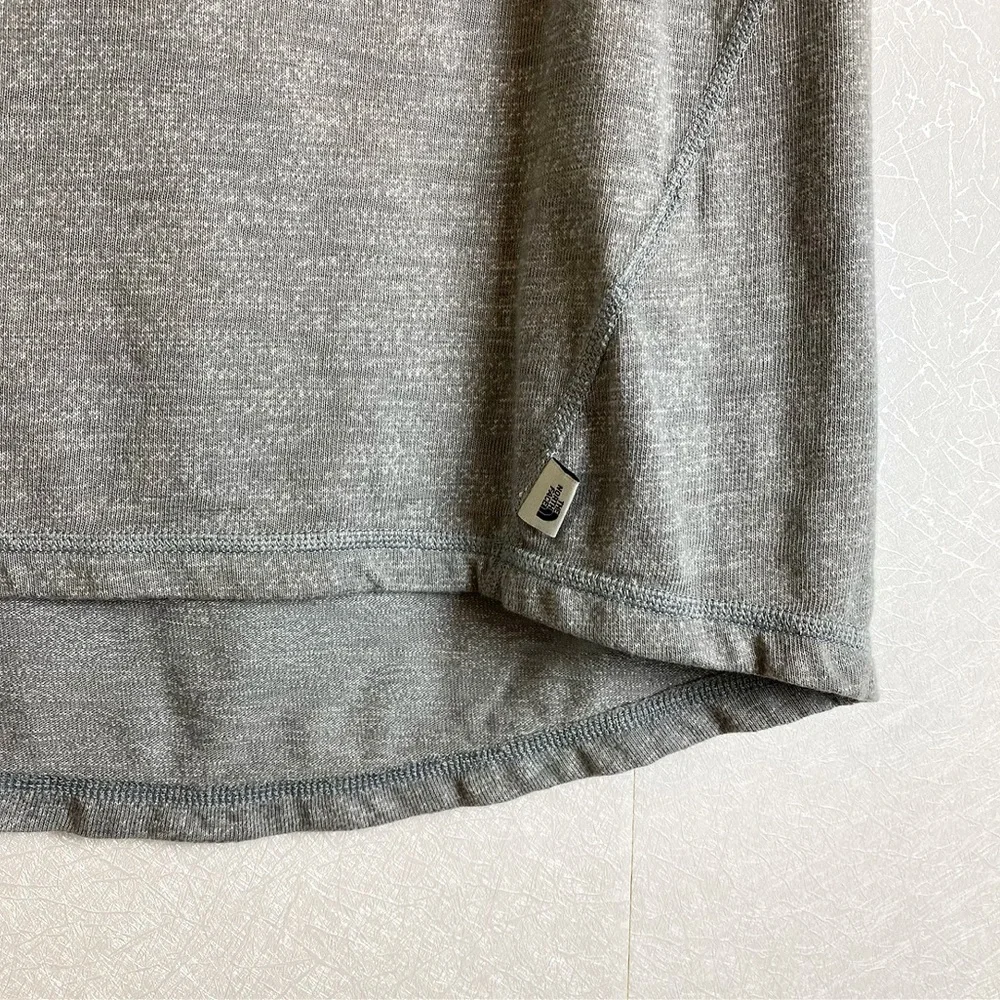 The North Face Light Heather Grey Round Neck Slouchy Slub Cotton Blend T-Shirt - Picture 2 of 6